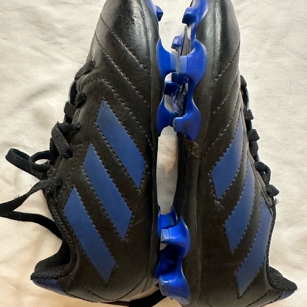 Like new Adidas Black and Blue Athletic soccer shoes